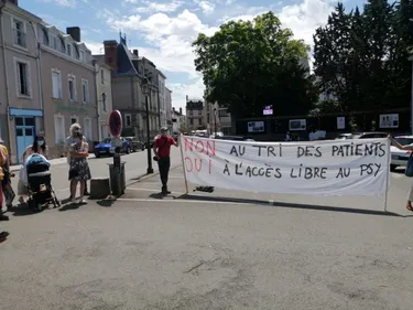 Les psychologues de la région manifestent ce mardi devant l'Agence...